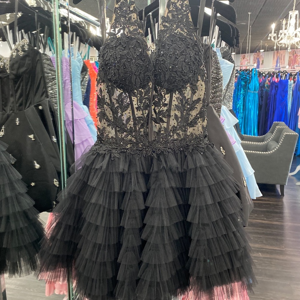 Sherri Hill Black Lace Cocktail dress